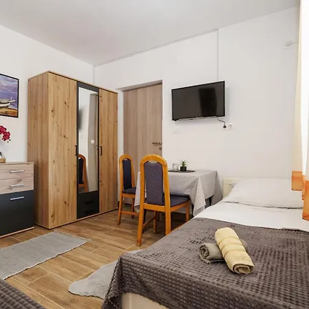 Mirela Apartament