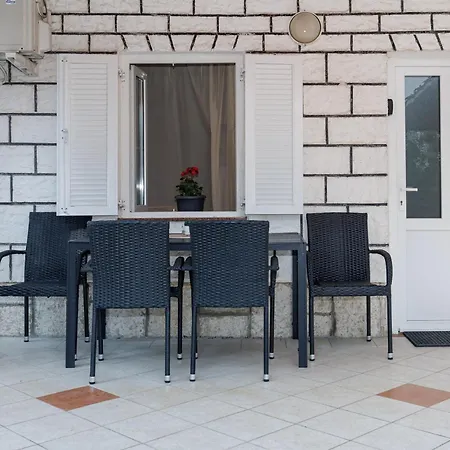 Apartament Mirela